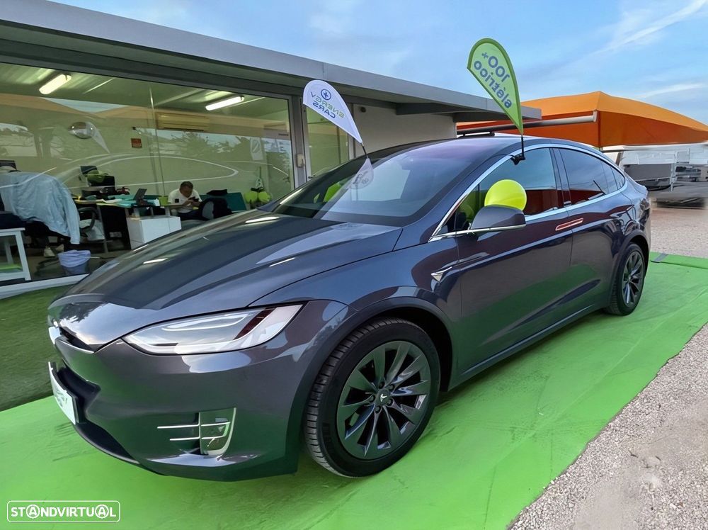 Tesla Model X 100D - 36