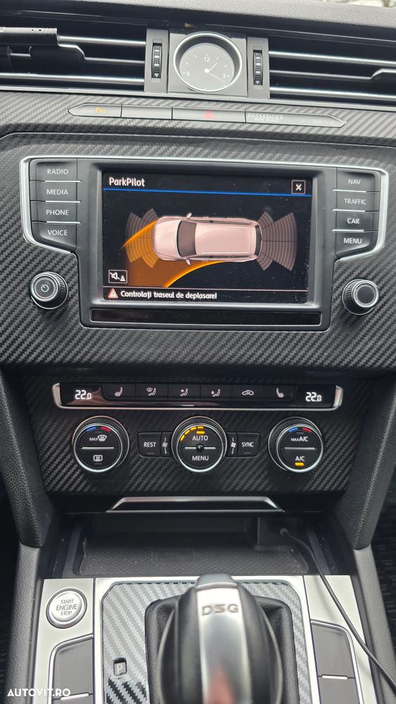 Volkswagen Passat 2.0 TDI DSG Highline - 13