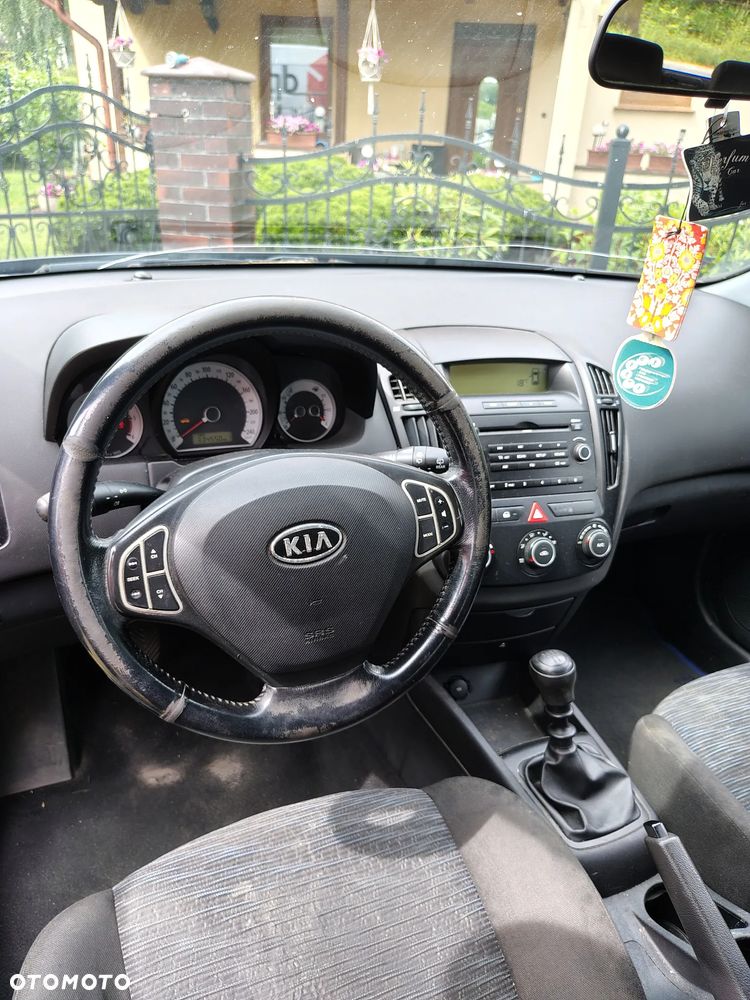 Kia Ceed 1.6 CRDi 115 Vision - 14