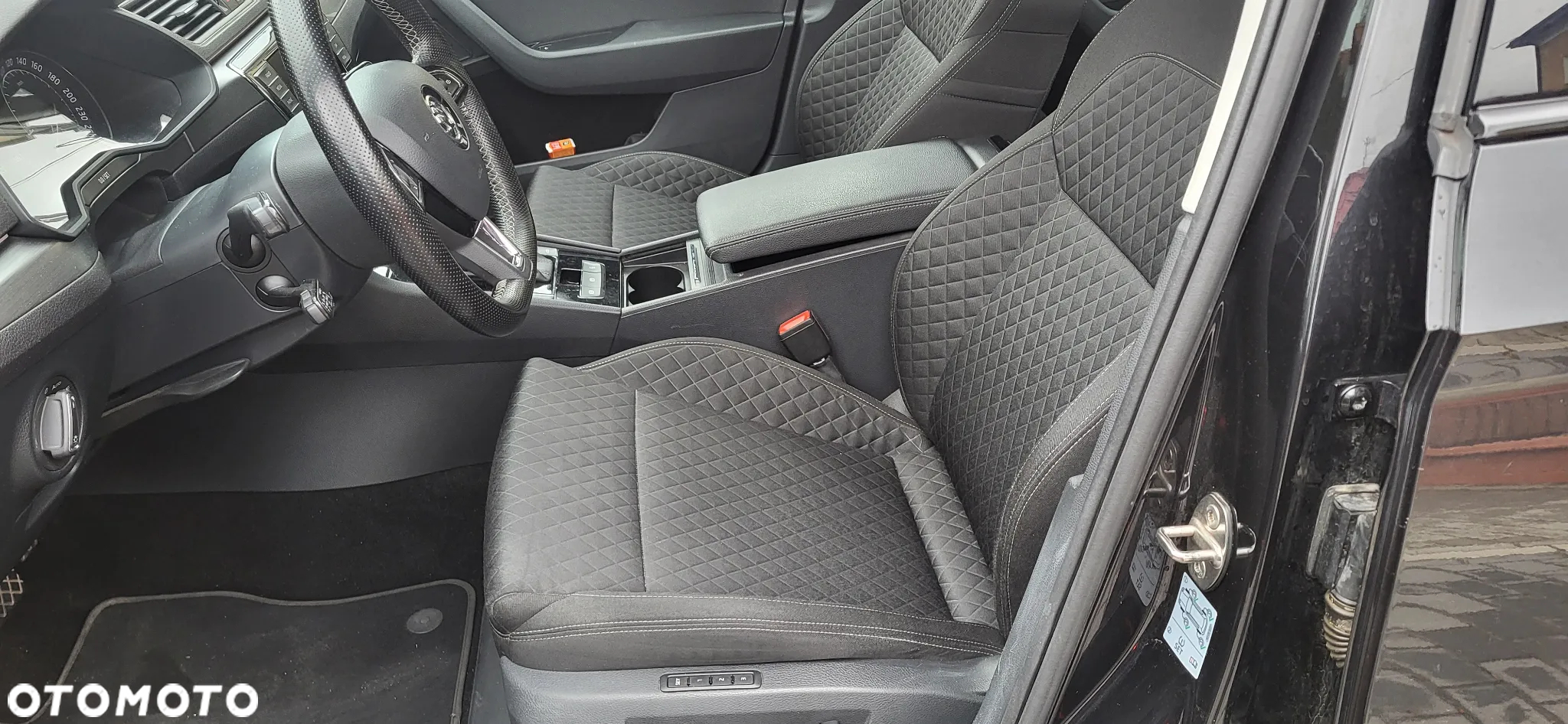 Skoda Superb 2.0 TSI Active DSG - 7