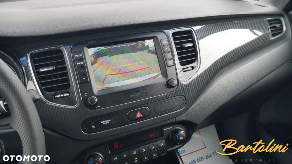 Kia Carens - 10