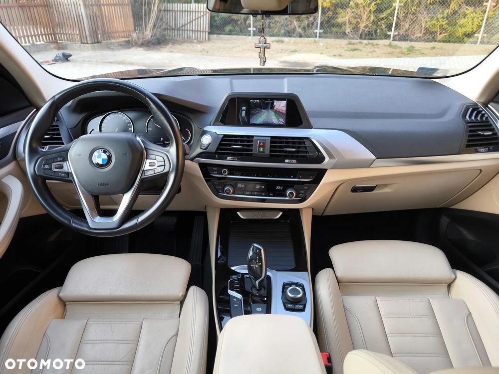 BMW X3 xDrive20d - 10