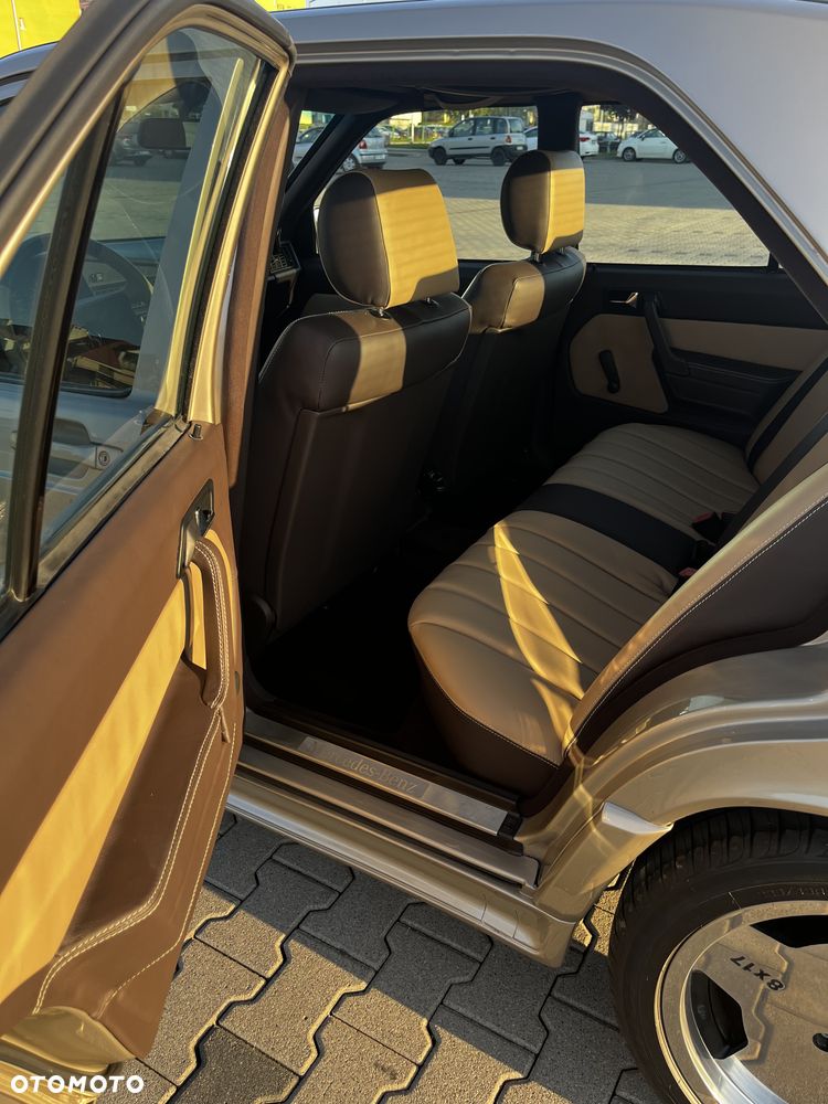 Mercedes-Benz W201 (190) - 14