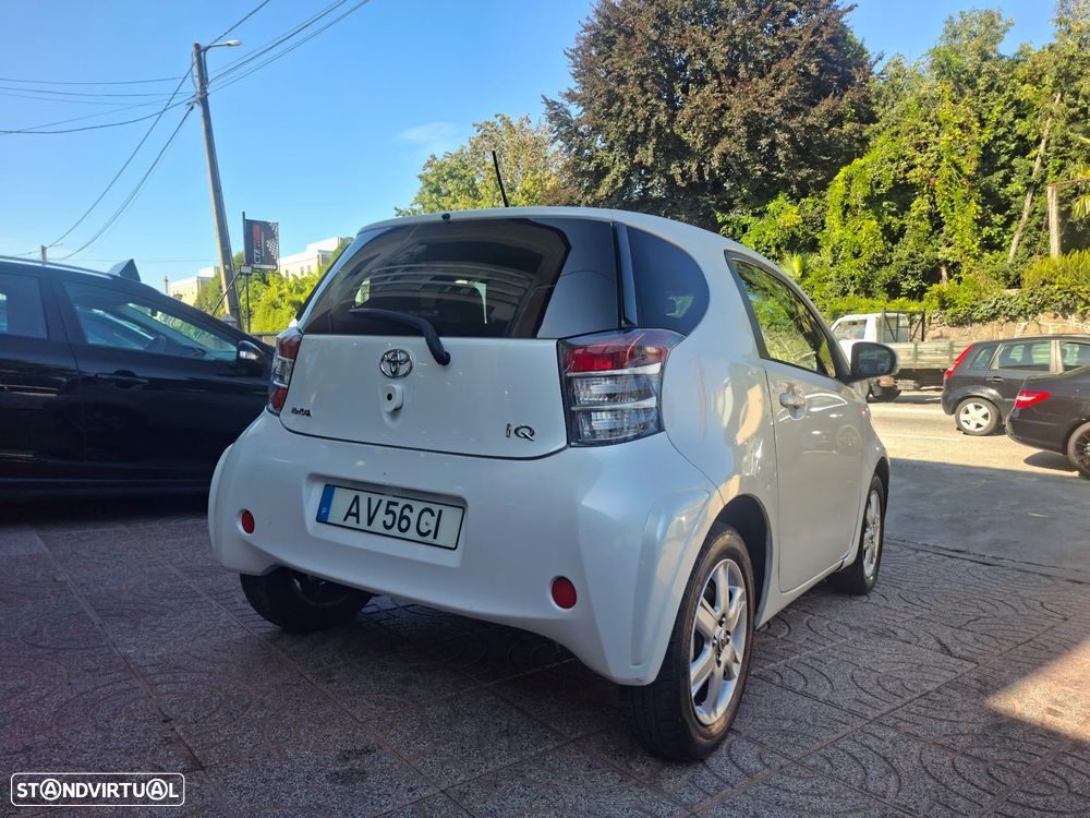 Toyota iQ 1.0 VVT-i 2 MultiDrive - 7