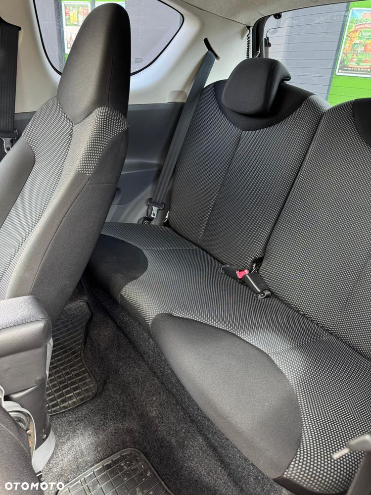 Toyota Aygo - 12