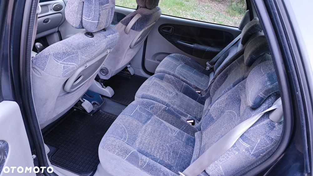 Renault Scenic Megane 1.6 RT 16V - 11