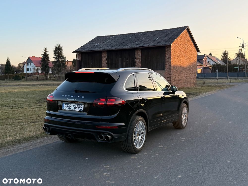 Porsche Cayenne S - 35
