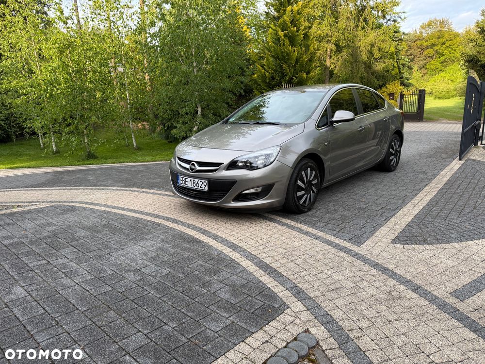 Opel Astra 1.4 Turbo - 2