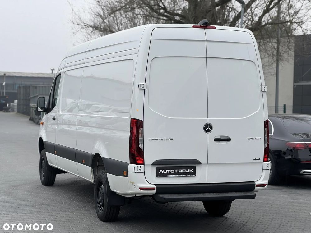 Mercedes-Benz Sprinter - 5