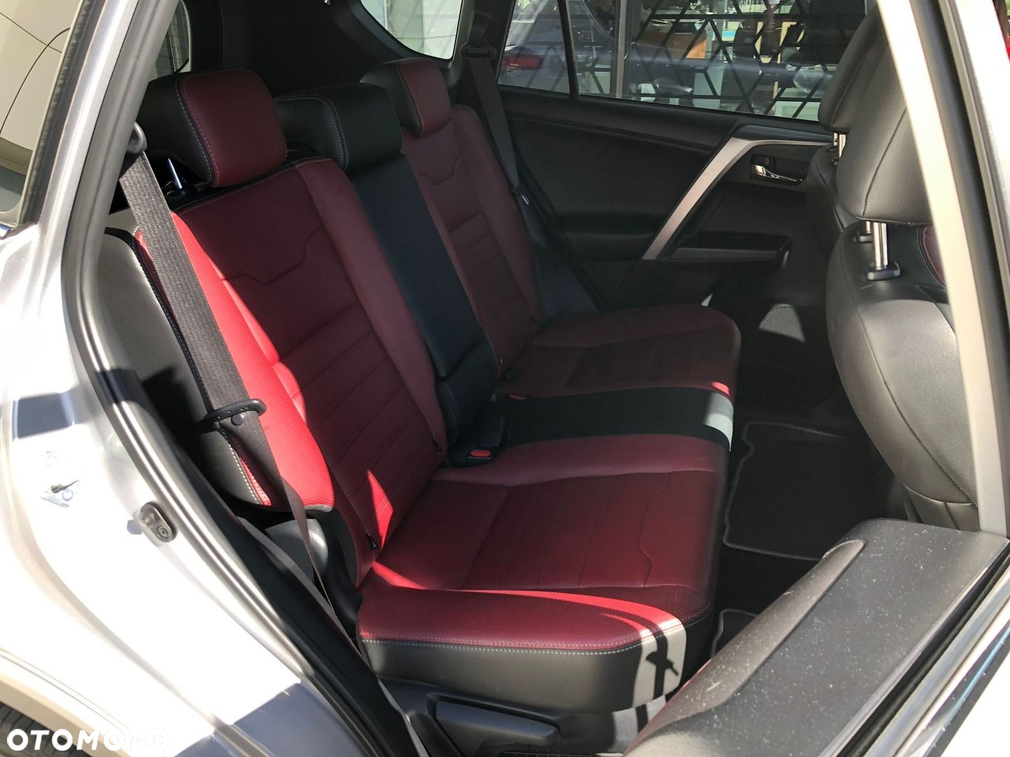 Toyota RAV4 - 7