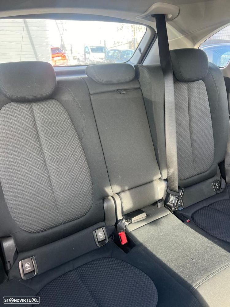 BMW 225xe Active Tourer Line Luxury - 6