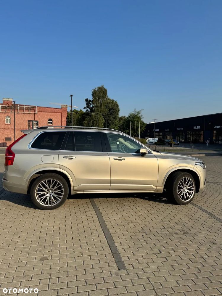 Volvo XC 90 - 20