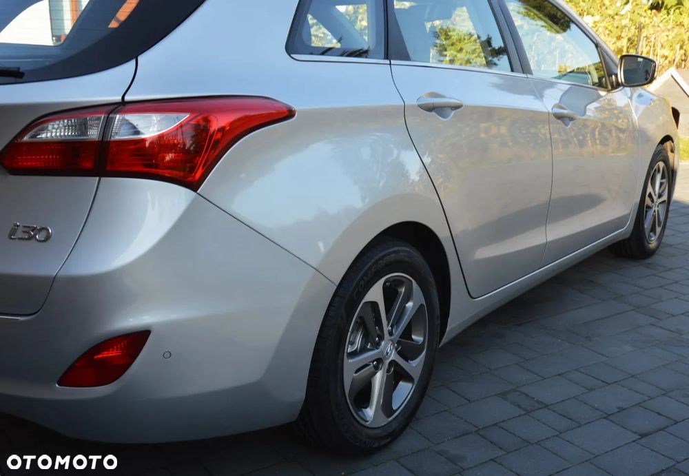 Hyundai i30 Kombi 1.6 CRDI Family - 13