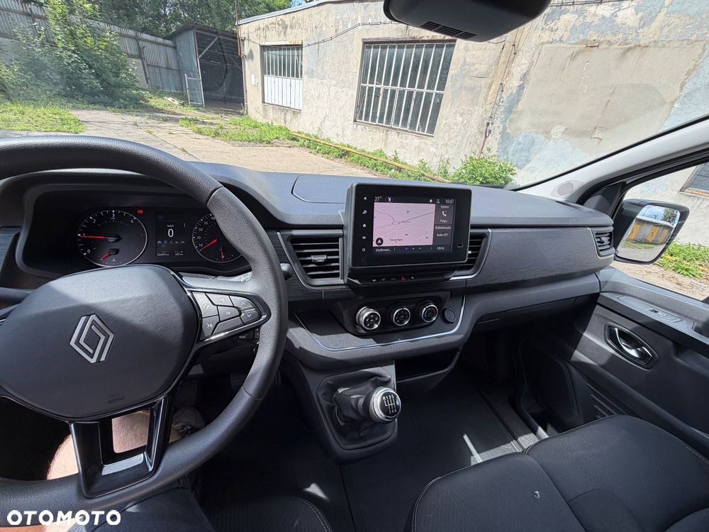 Renault Trafic - 11