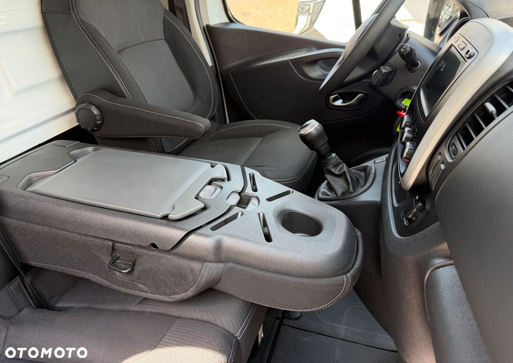 Renault Trafic - 14
