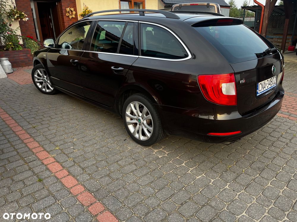 Skoda Superb 1.8 TSI FAMILY - 11