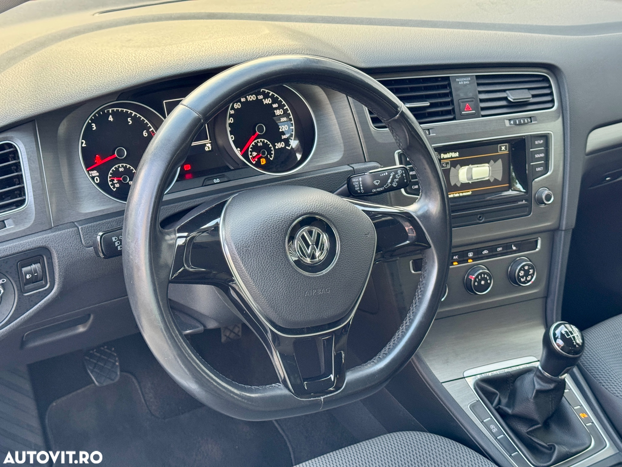 Volkswagen Golf 1.2 TSI BlueMotion Technology Comfortline - 13