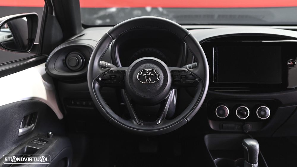 Toyota Aygo X 1.0 Play CVT - 34