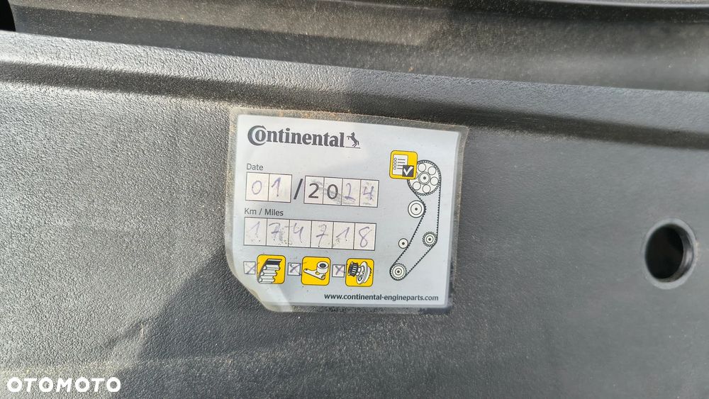 Volkswagen Golf 1.6 TDI Comfortline - 9