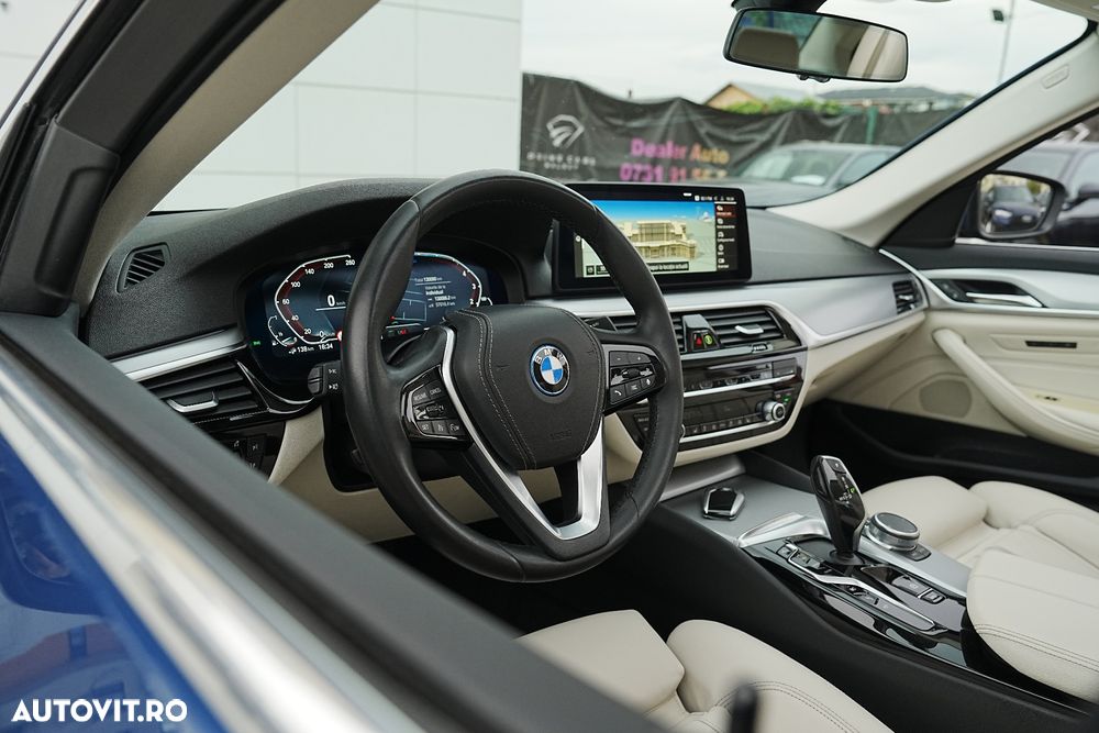 BMW Seria 5 520e Aut. - 29