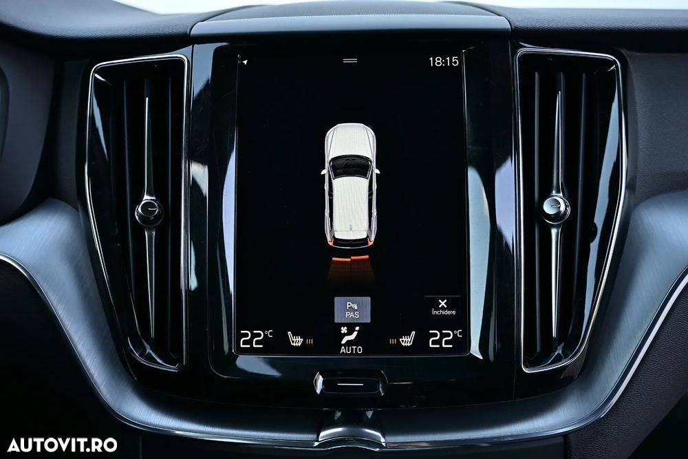 Volvo XC 60 D5 AWD Geartronic Momentum - 23