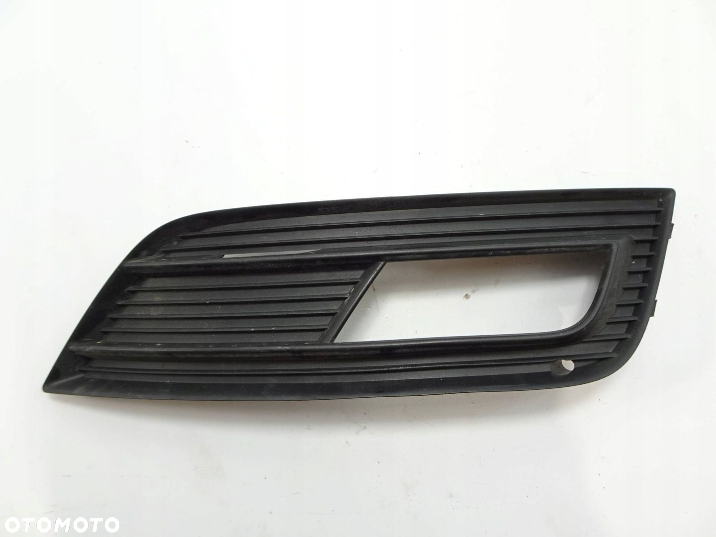 Kratka halogenu PRAWY przód Audi A4 B8 LIFT - 2