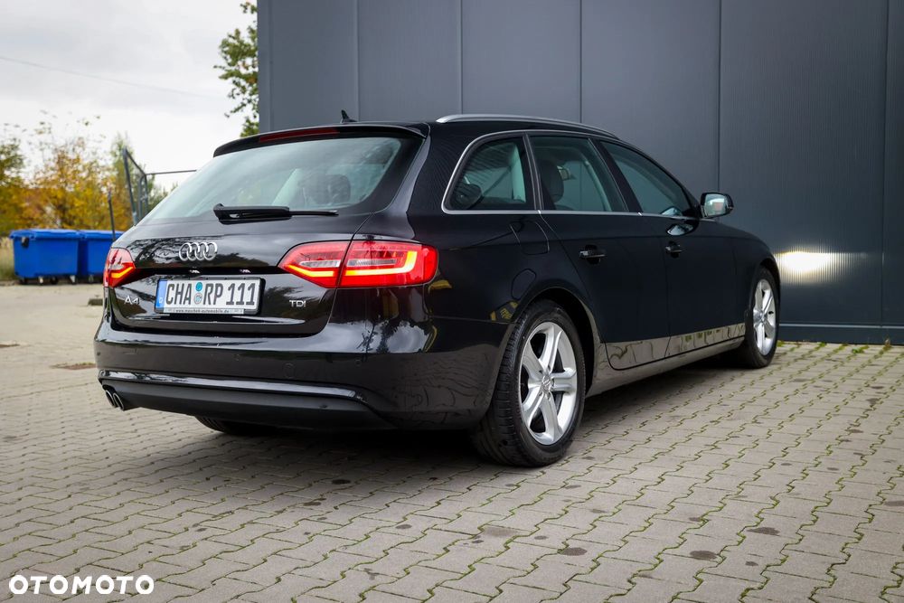 Audi A4 Avant 2.0 TDI DPF Ambiente - 15