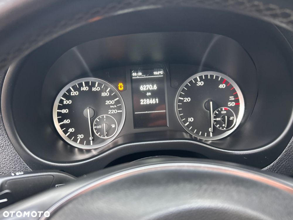 Mercedes-Benz Vito - 11