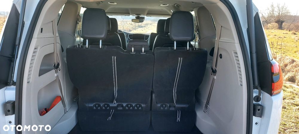 Chrysler Pacifica - 25