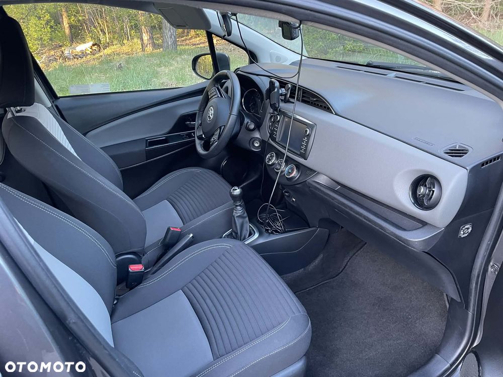 Toyota Yaris 1.5 Premium - 7