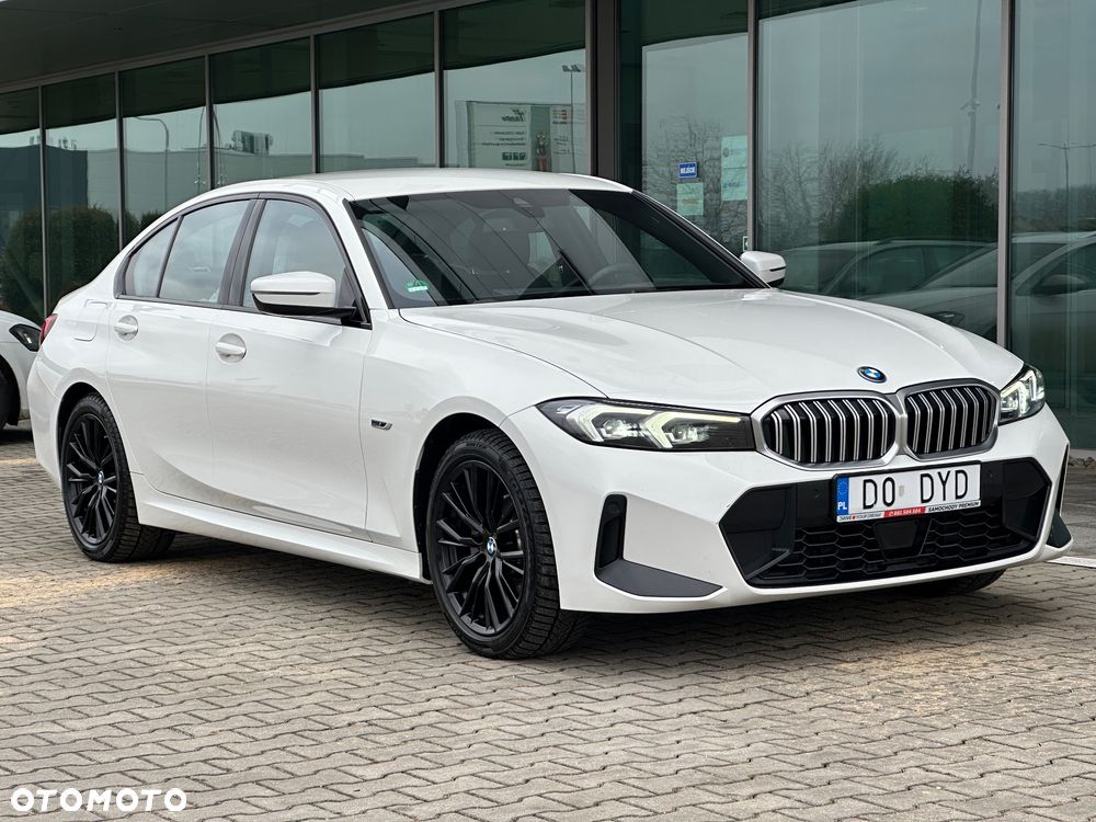 BMW Seria 3 320e M Sport - 12