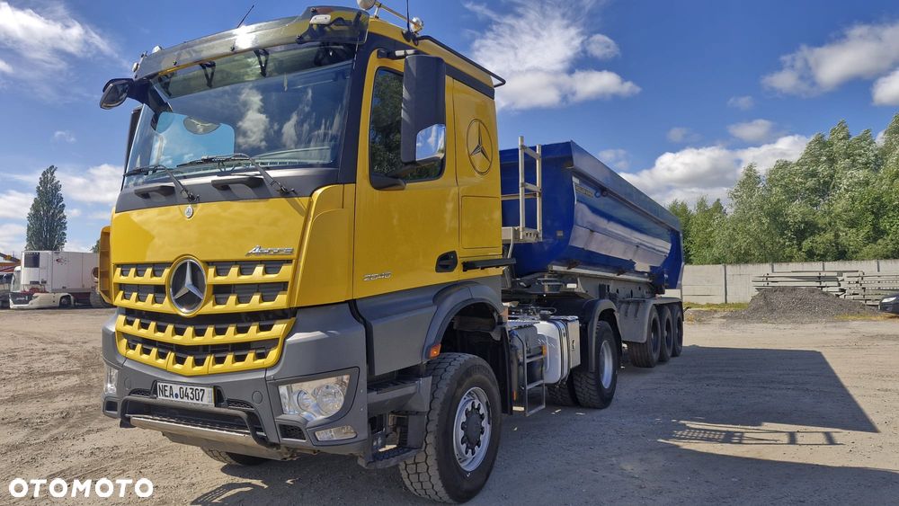 Mercedes-Benz AROCS - 1