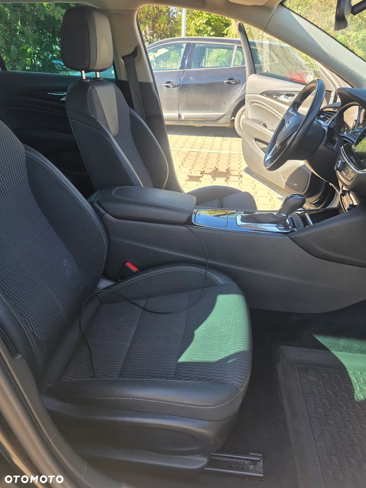 Opel Insignia - 2
