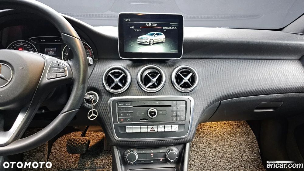 Mercedes-Benz Klasa A 200 7G-DCT Peak Edition - 13