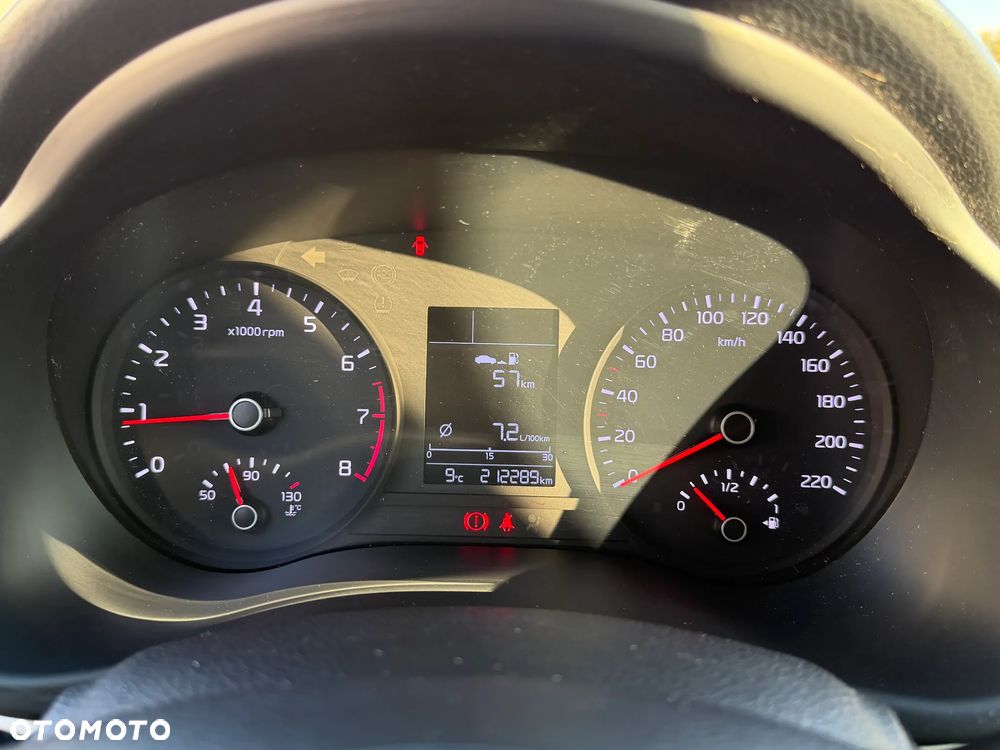 Kia Rio - 22
