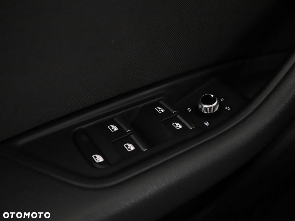 Audi A4 Avant 35 TDI S tronic - 36