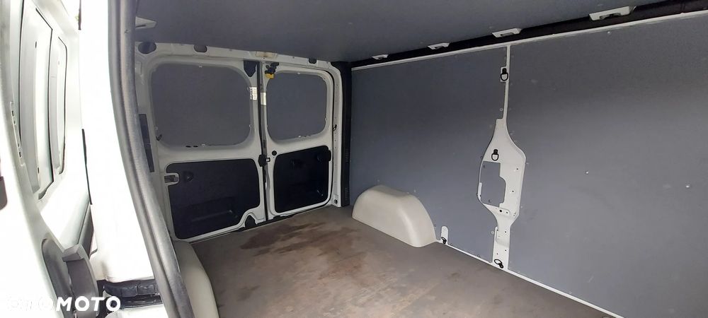 Opel VIVARO - 22