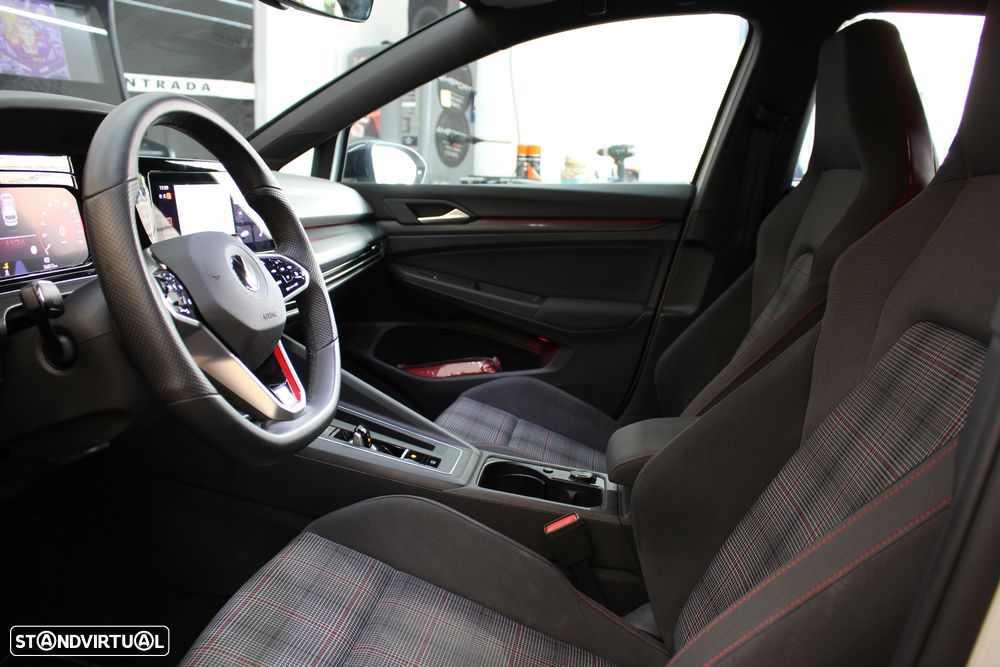 VW Golf 2.0 TSI GTI DSG - 31