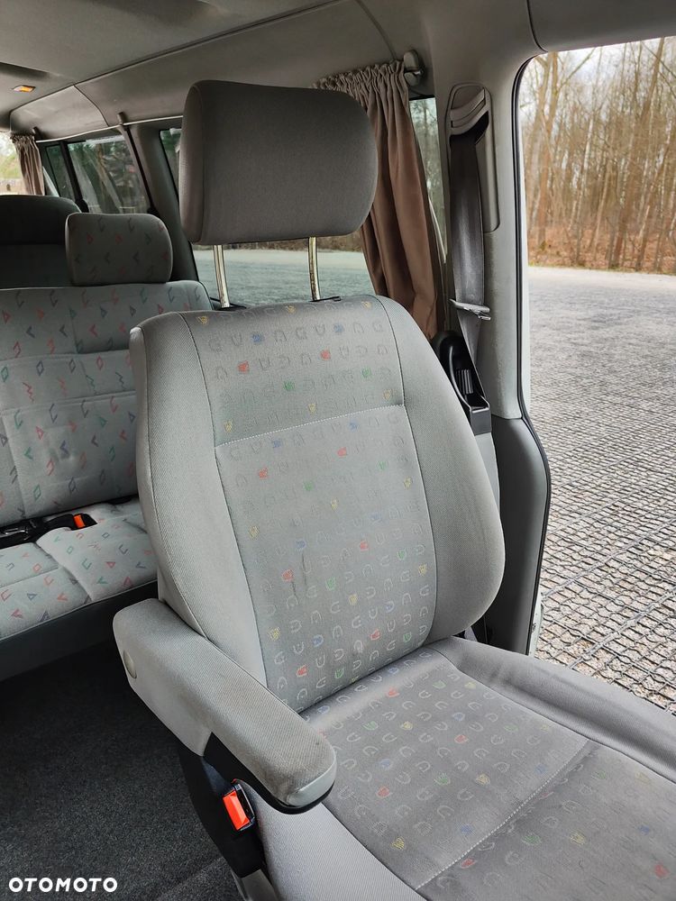 Volkswagen Transporter - 12