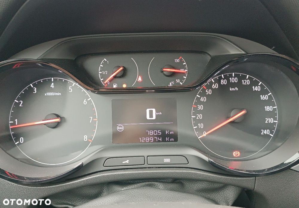 Opel Crossland X - 32