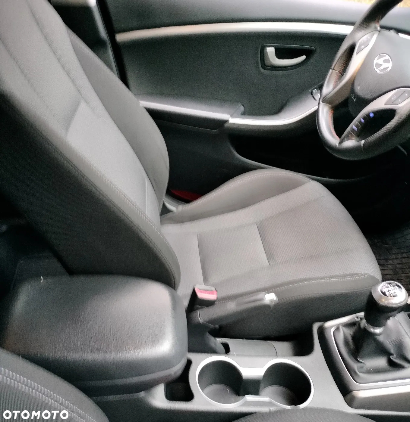 Hyundai i30 1.6 Comfort - 12