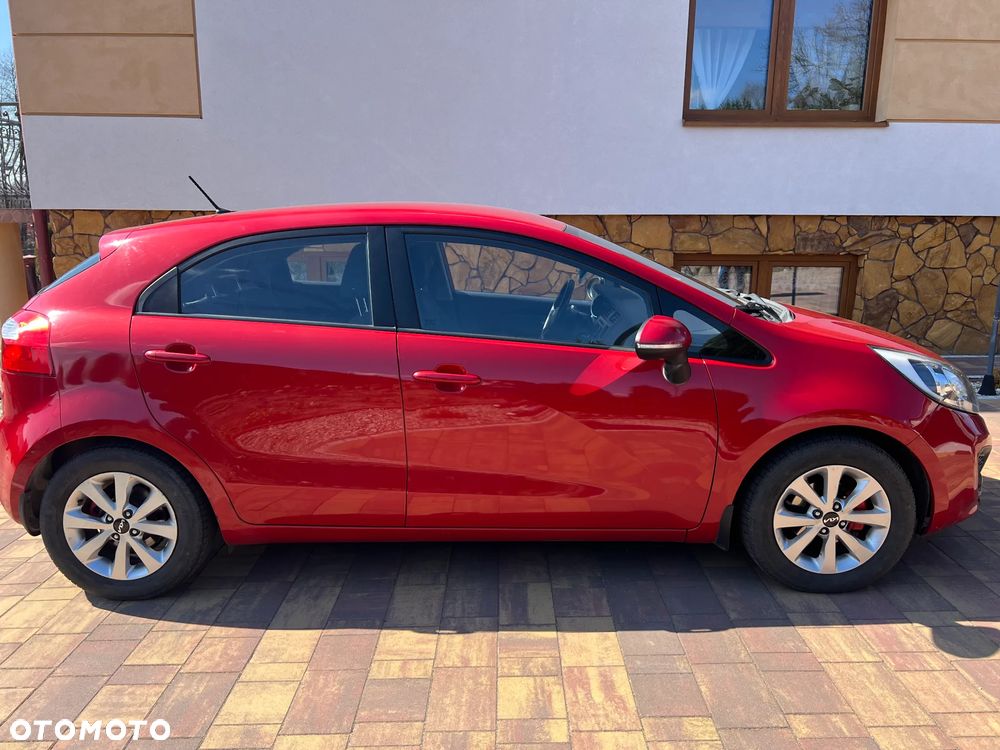 Kia Rio 1.2 L - 3