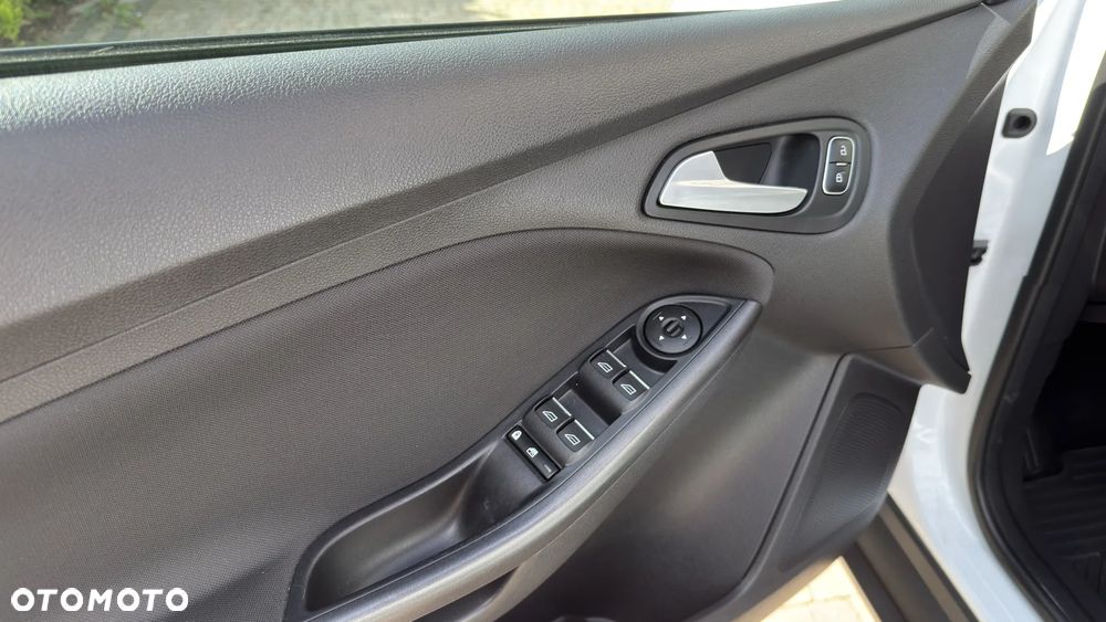 Ford Focus 1.0 EcoBoost SYNC Edition ASS PowerShift - 8