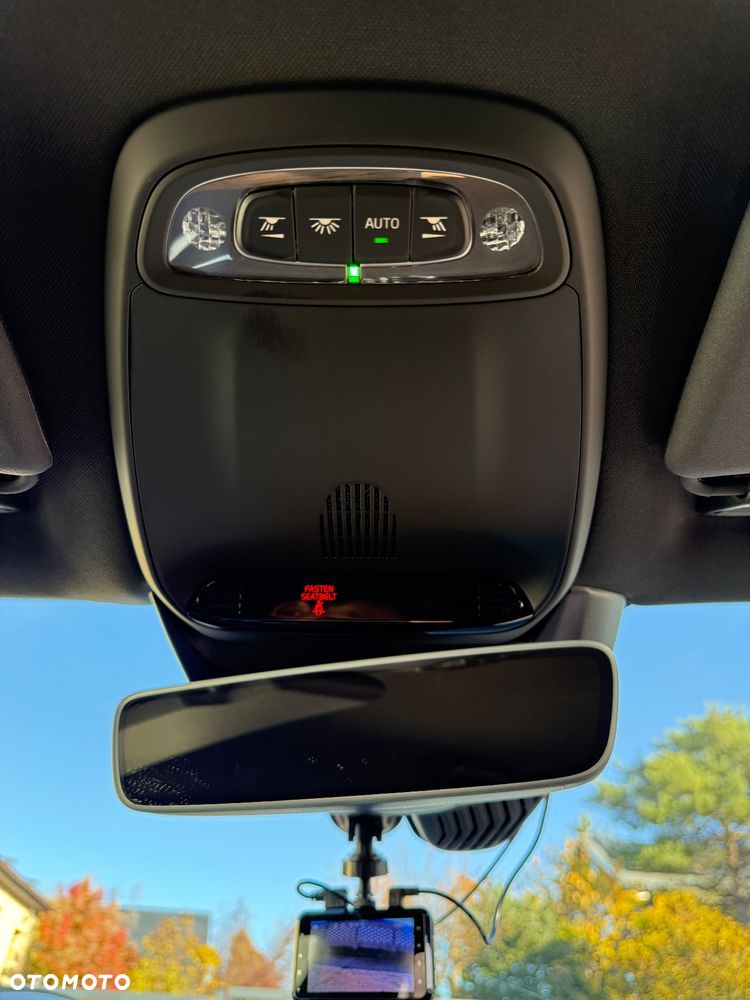 Volvo V40 D3 Drive-E R-Design Momentum - 26