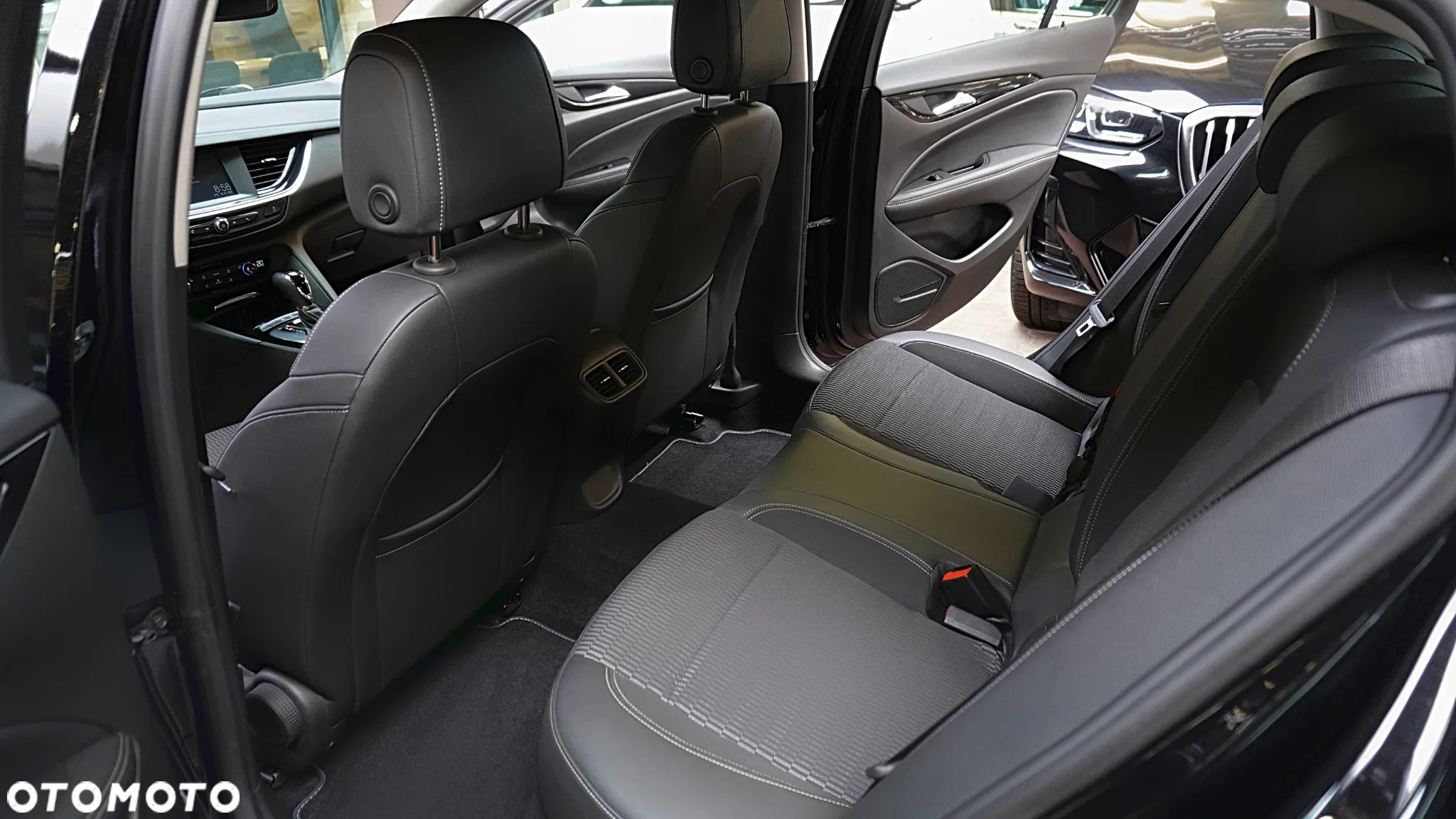 Opel Insignia 1.5 T Innovation S&S - 17