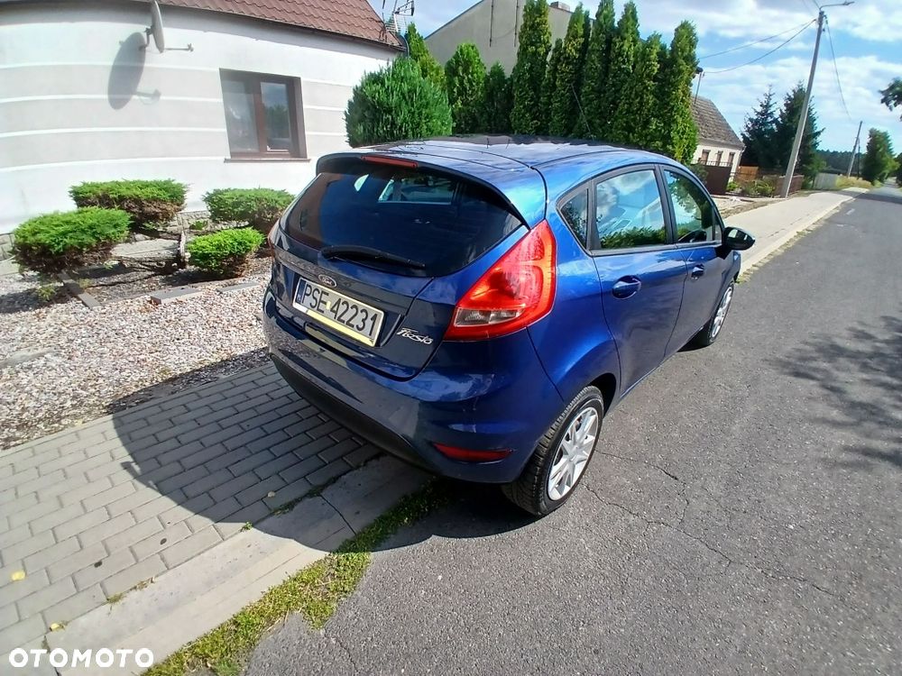 Ford Fiesta 2009 photo 3