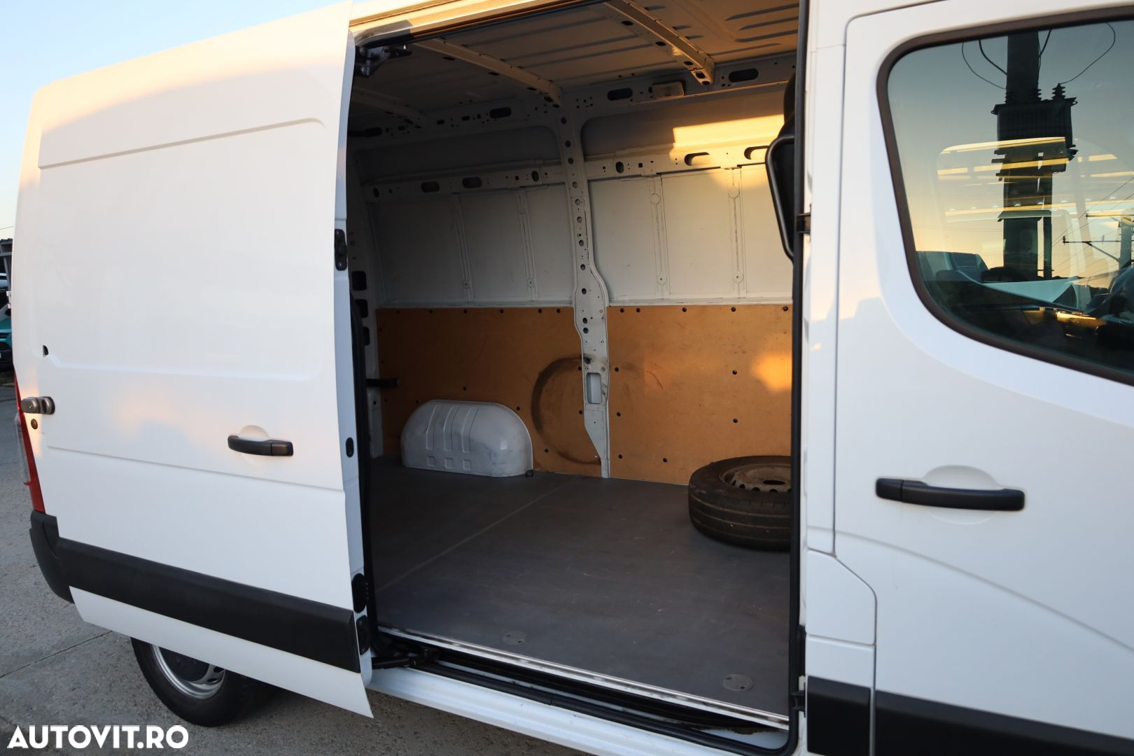 Opel Movano - 12
