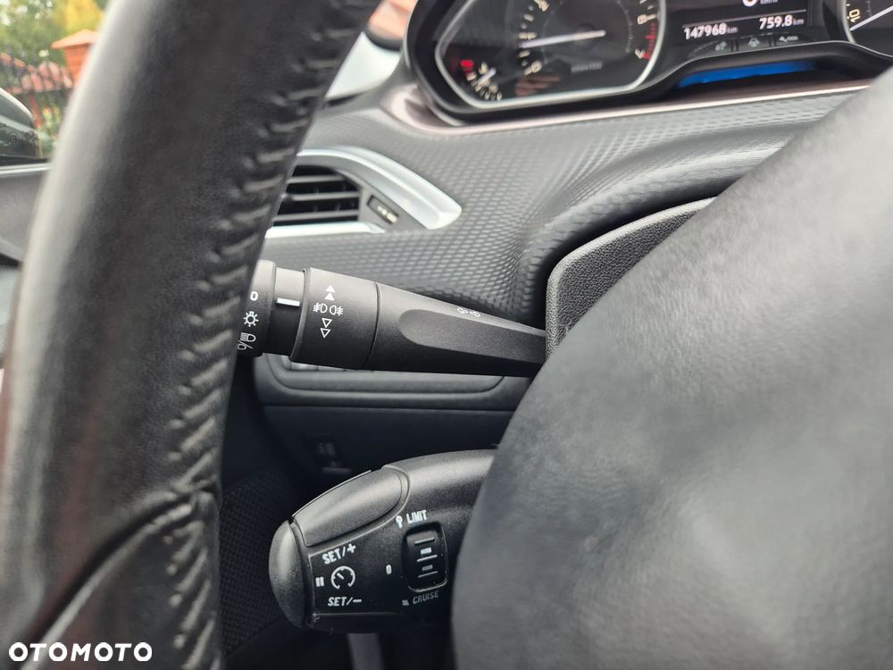 Peugeot 2008 - 30
