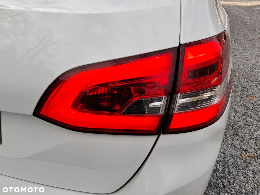 Peugeot 308 1.5 BlueHDi Business S&S EAT8 - 27