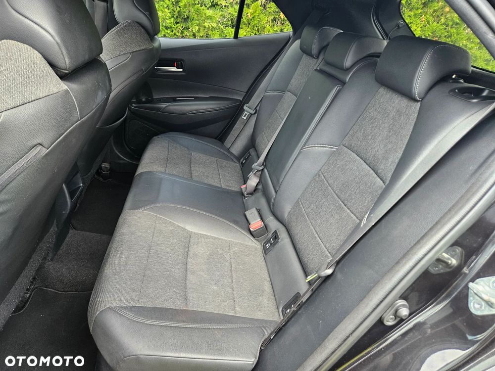 Toyota Corolla 1.8 Business Edition - 14